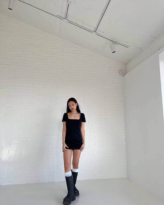 @jennierubyjane