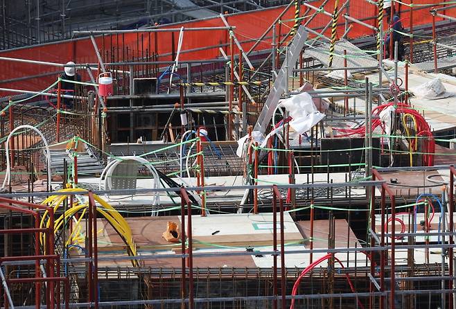 서울의 한 아파트 건설 현장 모습. 사진=연합뉴스