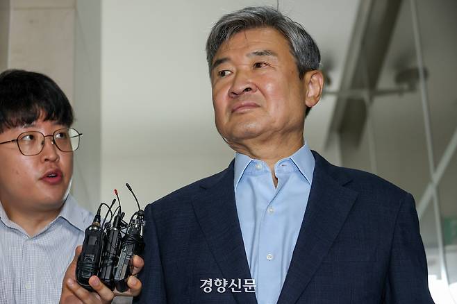 조태용 전 국가안보실장이 지난 8일 서울 서초구 순직해병특검팀에 피의자 신분으로 조사를 받기 위해 출석하고 있다. 권도현 기자