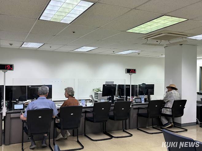 고객들은 센터를 통해 항공권 예매부터 마일리지 적립 및 사용에 대한 상담 등을 할 수 있다. 김수지 기자&nbsp;