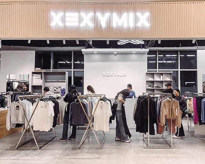 몽골 울란바토르에 2호점을 오픈한 젝시믹스 [ 사진 = 젝시믹스 제공]