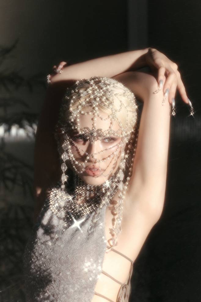 지난 11일 미니 2집 '카오틱 & 컨퓨즈드'로 컴백한 가수 전소미. 전소미 공식 트위터