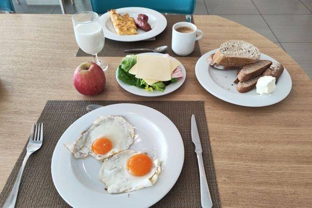 아침에 무엇을 먹고 언제 먹느냐가 건강의 핵심이다. 게티이미지