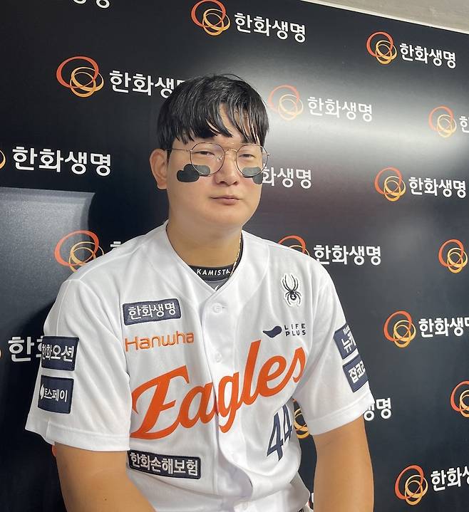 12일 대전 롯데전이 끝난 뒤 취재진과 만난 한화 김서현 [촬영 이대호]