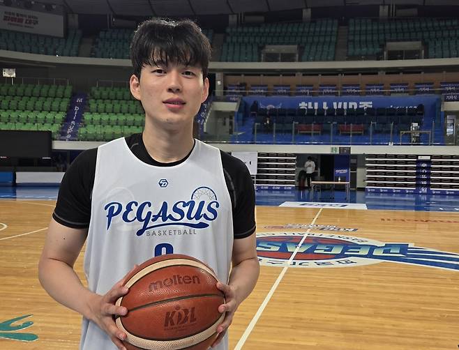 12일 연합뉴스와 인터뷰한 전현우 [촬영 최송아]