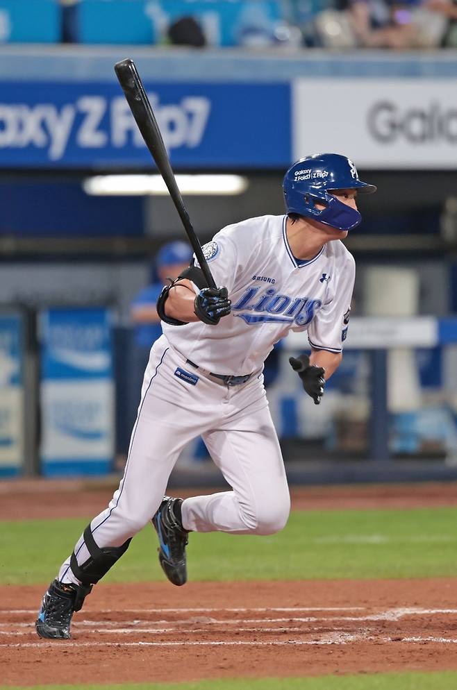 14일 오후 6시30분 대구 삼성라이온즈파크에서 열린 '2025 신한 SOL 뱅크 KBO리그' 삼성 라이온즈와 KIA 타이거즈 경기에서 구자욱은 KBO 역대 39번째 2천600루타를 달성했다. <삼성 라이온즈 제공>