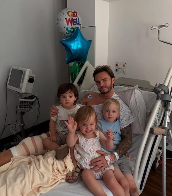 십자인대 수술 후 제임스 매디슨의 모습. /사진=제임스 매디슨 SNS