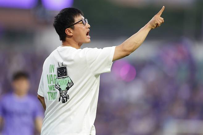 Anyang Sports Complex/ K League 1/ FC Anyang VS Gwangju FC/ Gwangju Director Lee Jung -hyo/ Photo