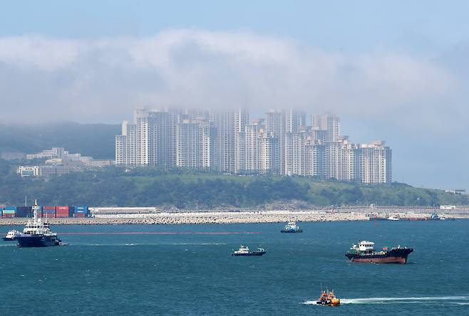 부산 남구 오륙도해맞이공원 인근 아파트 단지. /뉴스1