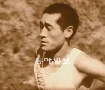 故 손기정 선수가 1936년 8월 9일 베를린 올림픽 마라톤에서 뛰고 있다. 채널A 제공
