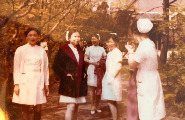 ▲ 교육을 마친 뒤 휴식을 취하는 파독 간호사 지망생들.