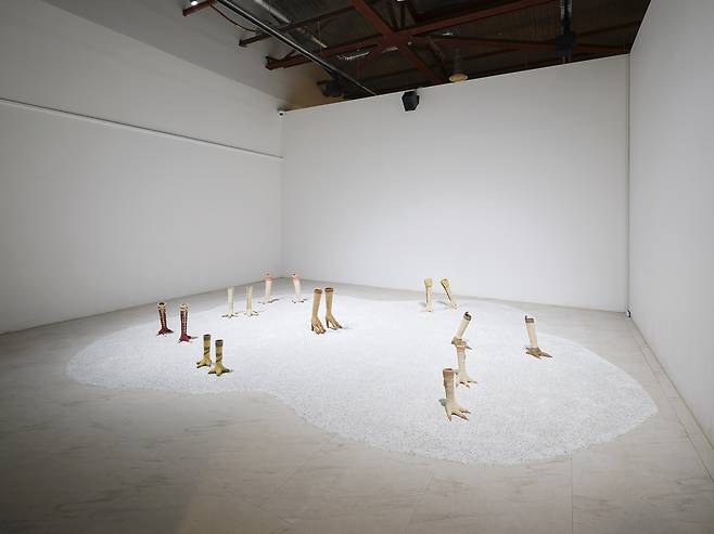 "White Cranes and Snowfall" by Hong Young-in (Courtesy of Real DMZ Project and the artist)