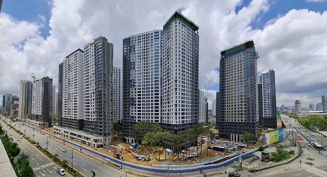 이달 제5차 미리내집으로 공급된 서울 송파구 잠실래미안아이파크 전경.  매경DB