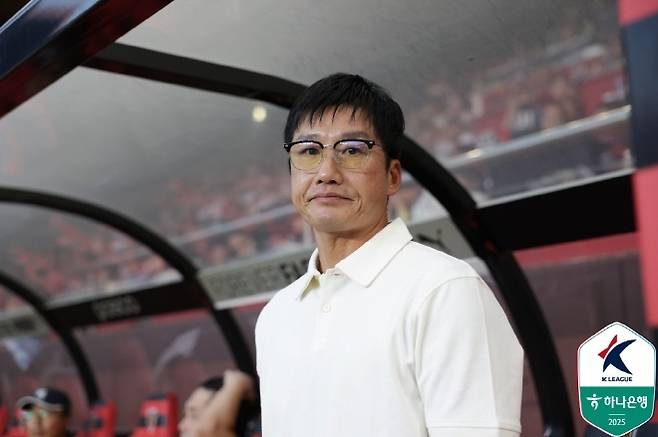 광주 FC 이정효 감독. 사진=한국프로축구연맹