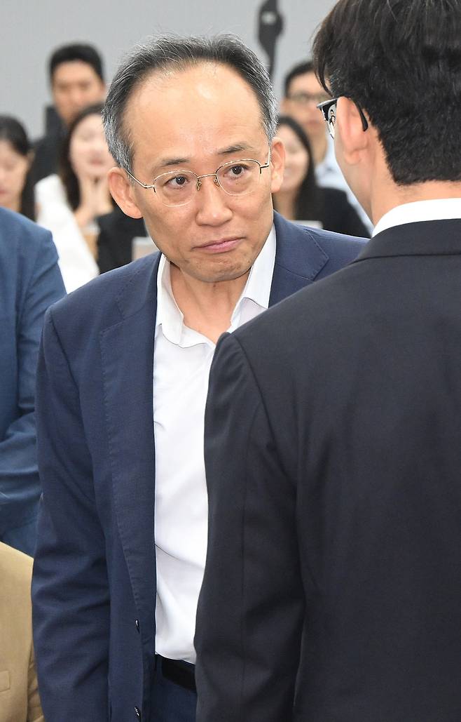 추경호 국민의힘 의원이 14일 오전 서울 여의도 중앙당사에서 열린 긴급 의원총회에 참석하고 있다. [공동취재]