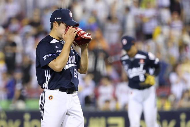 두산 김택연은 프로 2년차 고전하고 있다. 조성환 감독대행은 그의 과부하를 막기 위해 1군 엔트리 제외 등 여러 방안을 고려하고 있다. 사진제공｜두산 베어스