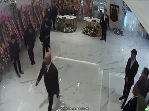 신남부동파 조직원들의 결혼식 참석 모습 [서울경찰청 형사기동대 제공. 재판매 및 DB 금지]