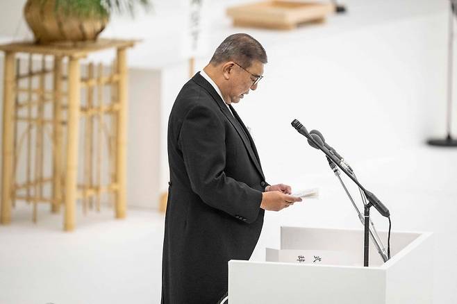 이시바 시게루 일본 총리가 패전 80년을 맞아 15일 도쿄 일본 무도관에서 열린 '전국 전몰자 추도식'에 참석해 발언하고 있다. AFP연합뉴스