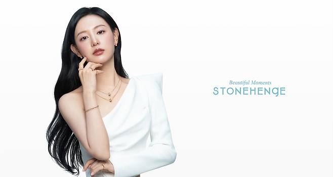 배우 김지원 주얼리 화보. 사진 스톤헨지