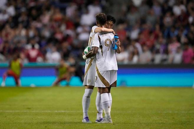 LA FC의 손흥민과 부앙가.  AFP연합뉴스