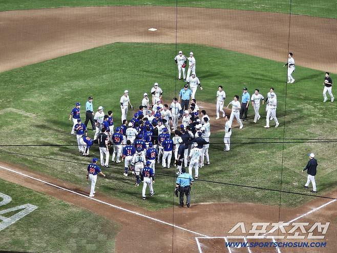 한화-NC 벤치클리어링이 벌어진 창원 NC파크. 김영록 기자