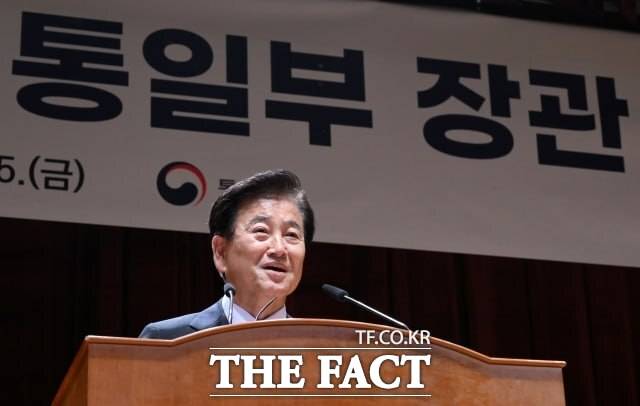 정동영 통일부 장관은 지난달 25일 취임식에서 2004년 7월 통일부 장관 취임 당시 남북 차관급 회담이 열리기까지 10개월이 걸렸다고 말했다. 그러면서 대북 정책의 핵심은 '인내'라고 강조했다. /임영무 기자