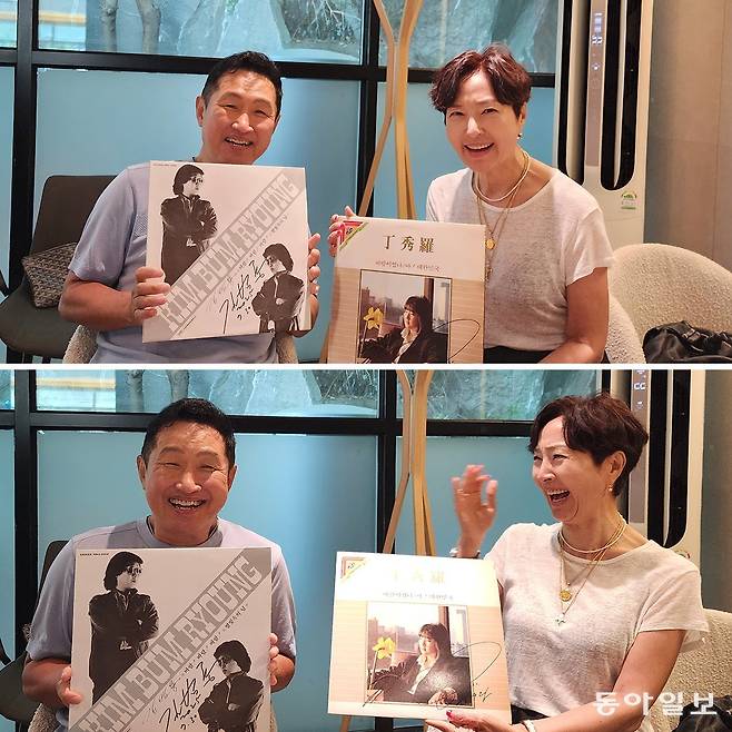 “지금 봐도 촌스럽지 않은 우리 첫 앨범이네. 우리, 목소리는 관리하자. 라이브에서 음 이탈 나더라도. 어때? 옛날 바람바람바람 노래 괜찮지, 수라야? 하하.” 유재영 기자 elegant@donga.com