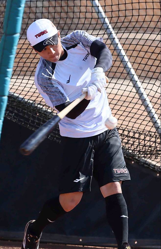 LG 최원영이 미국 애리조나 스프링캠프에서 훈련하고 있다. 사진=구단 제공