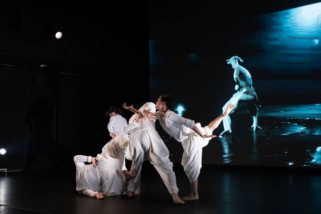 ▲ 브레이크 스루의 ‘알고리즘을 넘어서’  공연 모습. ⓒ우종덕 춘천공연예술제 제공