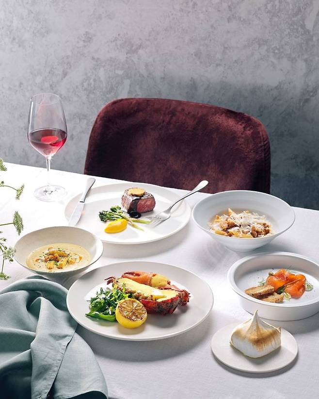 [서울=뉴시스] 안다즈 서울 강남, 스테이크 코스&재즈 나잇' 프로모션.(사진=안다즈 서울 강남 제공) *재판매 및 DB 금지