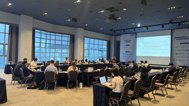 지난 11일 비스텝 연구원 30여 명이 모여 지역 주도 해양신산업 계획을 공유했다. 비스텝 제공