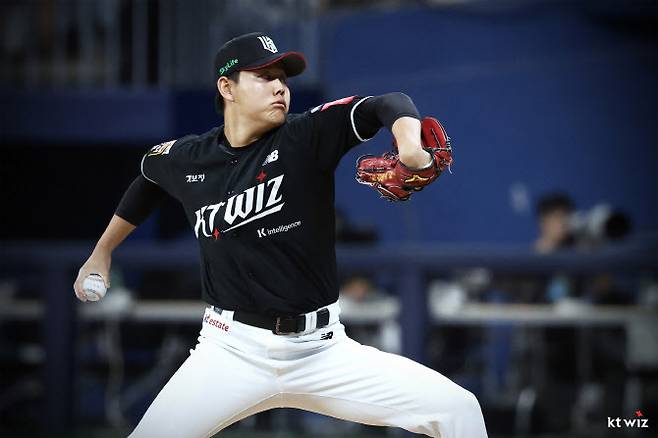 프로 데뷔 첫 세이브를 따낸 KT위즈 소형준. 사진=KT위즈