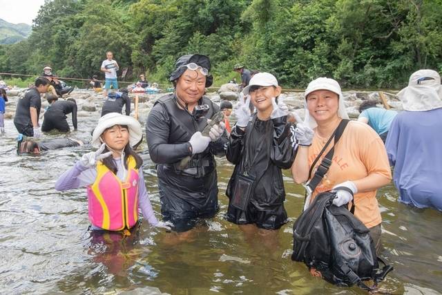 ▲ 가족 방문객들이 건강한 진부령 숲을 배경으로 즐거운 광복절 연휴를 보냈다.