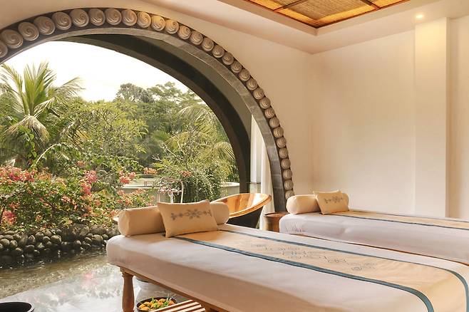 아비세나 우붓의 스파룸. 정글뷰를 보며 마사지를 받을 수 있다. [사진 출처 = 해시컴퍼니]