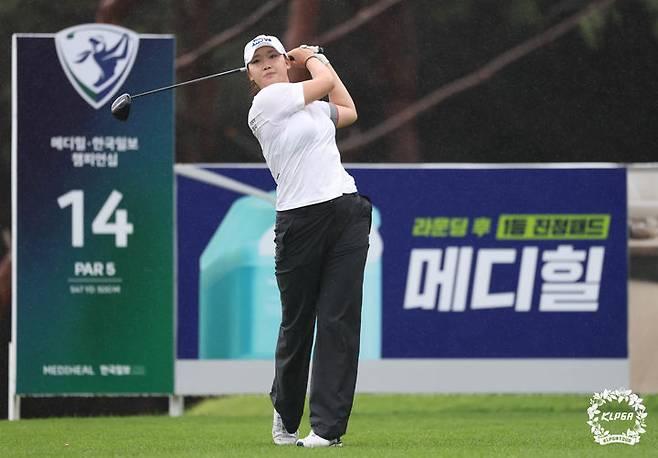 [서울=뉴시스] 한국여자프로골프(KLPGA) 투어 김민솔. (사진=KLPGA 투어 제공) *재판매 및 DB 금지