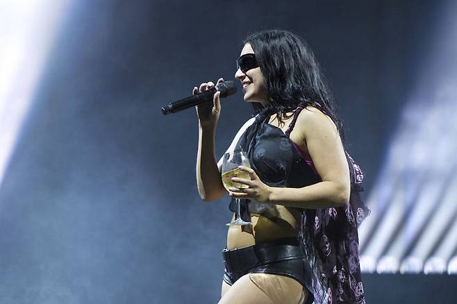 [서머셋=AP/뉴시스] 찰리(Charli) xcx