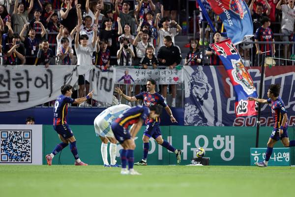 Suwon FC Bak Bak is delighted after scoring in the 26th round home game of Hana Bank 1 2025 with Ulsan at Suwon Sports Complex. 2025.8.16 /Korea Professional Football Federation provided
