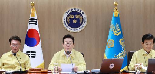 이재명 대통령이 18일 서울 용산 대통령실 청사에서 열린 을지 국무회의에서 발언하고 있다. /연합뉴스