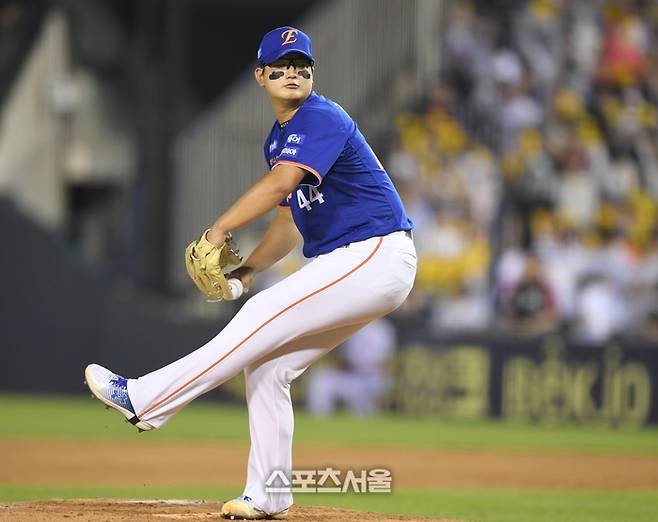 한화 투수 김서현이 투구에 임하고 있다. 잠실 | 최승섭기자 thunder@sportsseoul.com
