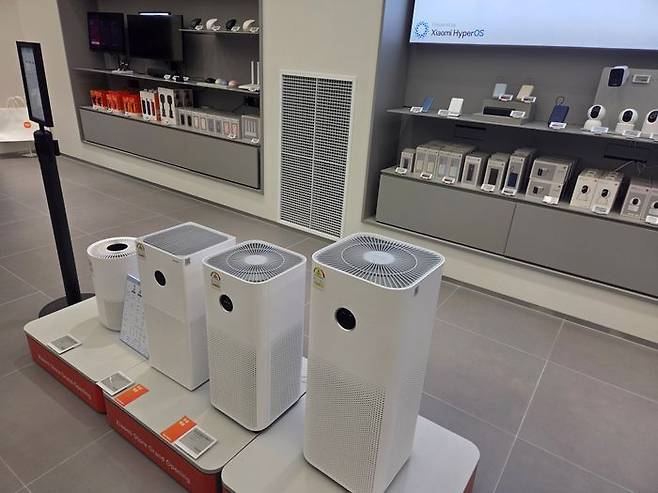지난 7월 15일 오후 서울 여의도 IFC 몰에 위치한 샤오미 매장. 공기청정기가 진열된 모습.ⓒ임채현 기자
