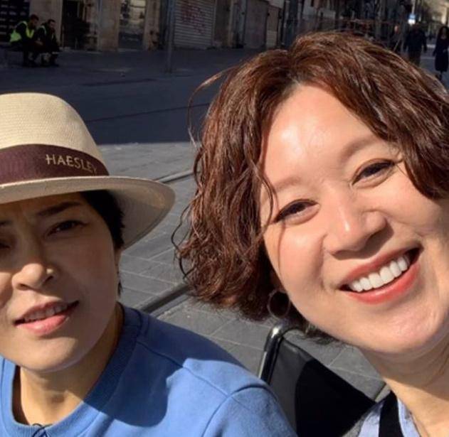 코미디언 박미선이 건강상의 이유로 활동을 전면 중단한 지 7개월여가 지난 가운데, 조혜련이 박미선을 언급하다 끝내 울컥했다. 박미선 SNS