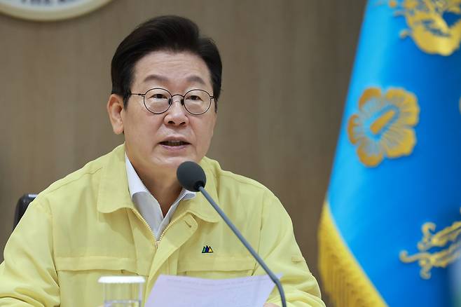이재명 대통령이 18일 서울 용산 대통령실 청사에서 열린 을지 국무회의를 주재하고 있다.  연합뉴스