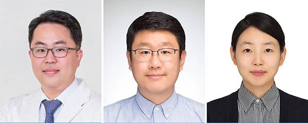 (사진 왼쪽부터) 신동욱 삼성서울병원 가정의학과 교수, 한경도 숭실대정보통계보험수리학과 교수, 정수민 서울대병원 가정의학과 교수가 최근 유방암 환자의 치매 위험을 분석한 결과를 발표했다. 삼성서울병원 제공