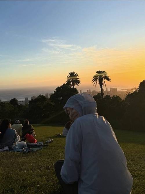 배우 최지우가 5살 딸과 함께한 하와이 근황을 전하며 따뜻한 모성미를 드러냈다. 사진=최지우 SNS