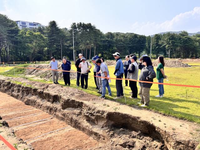 경기도 남양주왕숙 공공주택지구 발굴현장 합동점검단이 조사를 진행중이다. 사진 제공=국가유산청