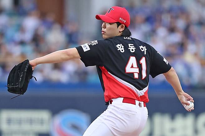▲ 황동하를 후반기 불펜의 키로 생각했던 이범호 감독의 불펜 구상은 더딘 호전 속에 이뤄지지 않았다 ⓒKIA타이거즈