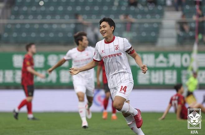 Bucheon FC Choi Jae -young's ceremonies who scored in the quarter -finals against Gimpo. (Provided by the Korean Football Association. Resale and DB)