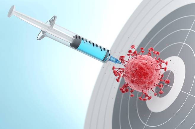 mRNA 기술을 기반으로 하는 백신을 포함한 많은 암 백신이 환자의 종양에 맞게 개인화된 것과는 달리 이 백신은 비개인화돼 대량 생산이 되고 있다. [사진=게티이미지뱅크]