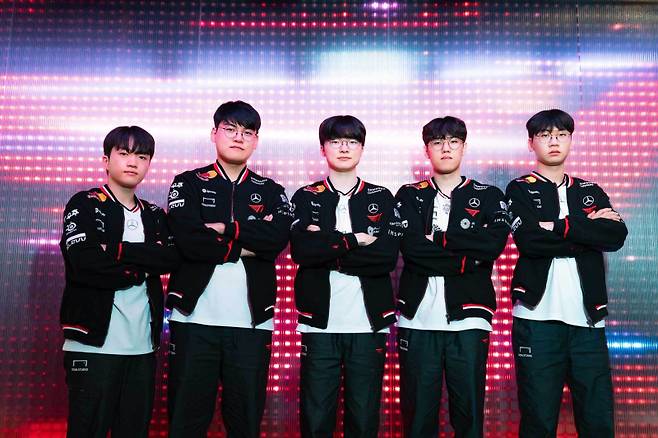2025 LCK 정규 리그 2위 도약을 노리는 T1. 라이엇 게임즈 제공