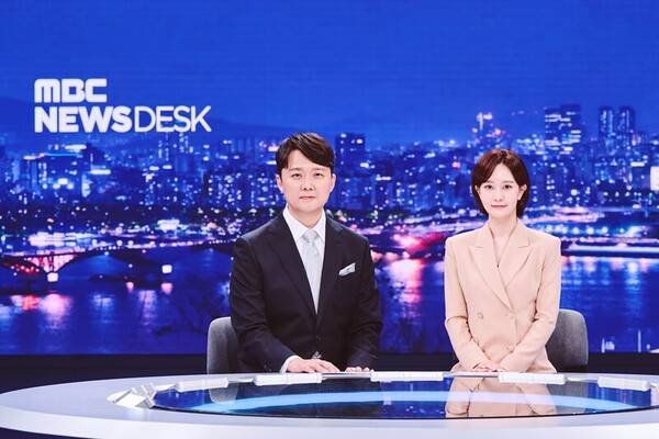 ▲ 평일 MBC 뉴스데스크 앵커 조현용 기자(왼쪽)와 김수지 아나운서. 사진=MBC 제공.